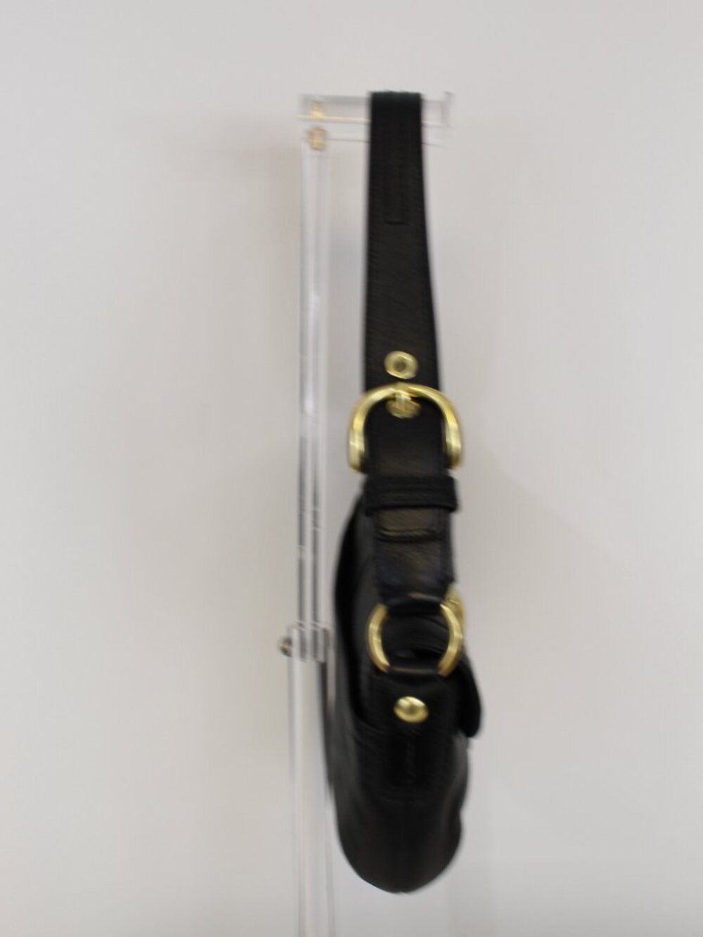 Coach Soho Black Leather Flap Shoulder Bag Gold Hardware 2010 Y2K Classic - Picture 8 of 14